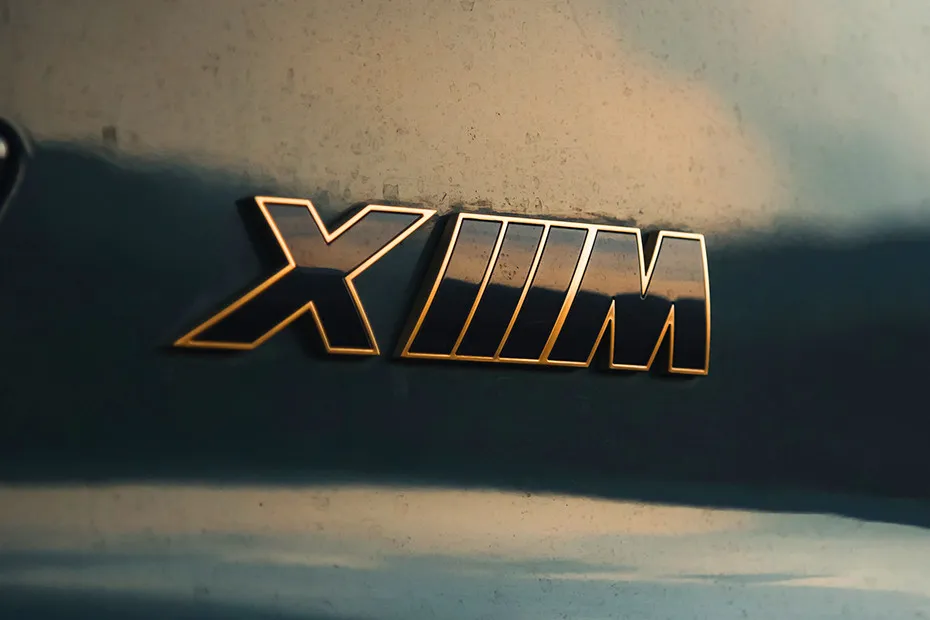 BMW XM Exterior Image