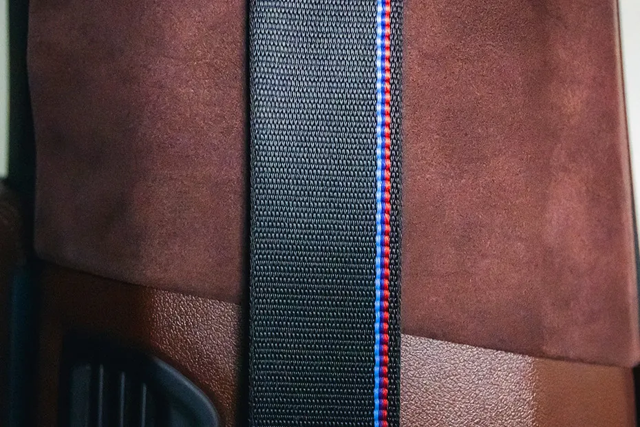 BMW XM Seat Belt