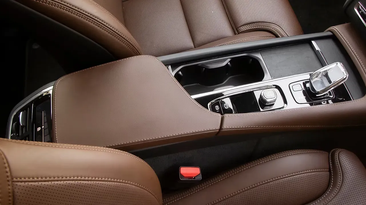 Front Centre Arm Rest