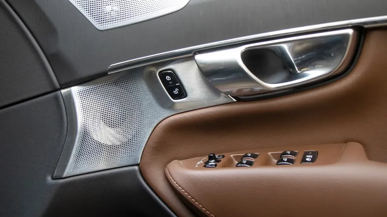 Front Right Door Pad Handle