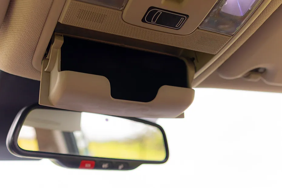 Hyundai Alcazar Door Controls