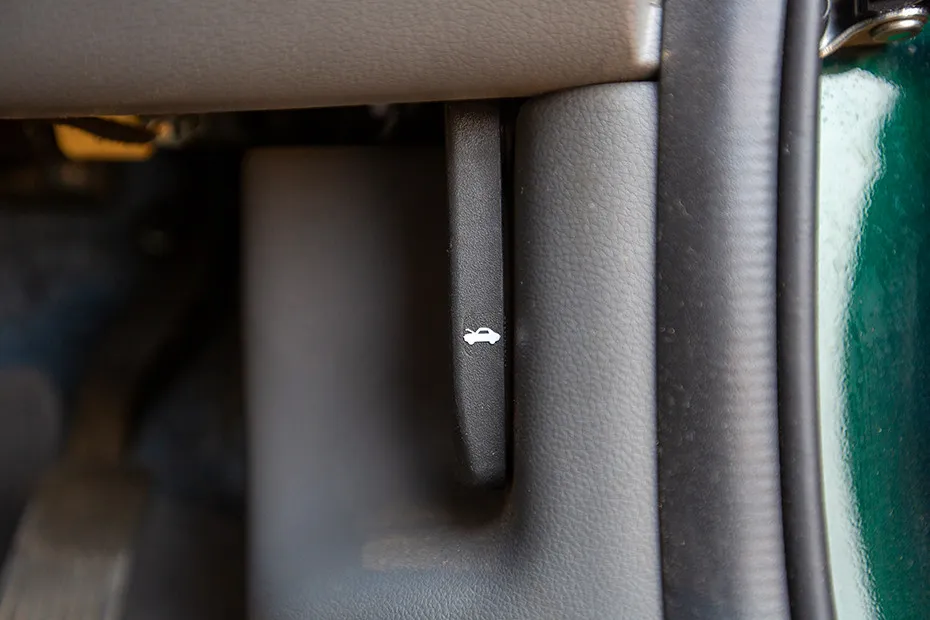 Hyundai Creta Bonnet Release Lever
