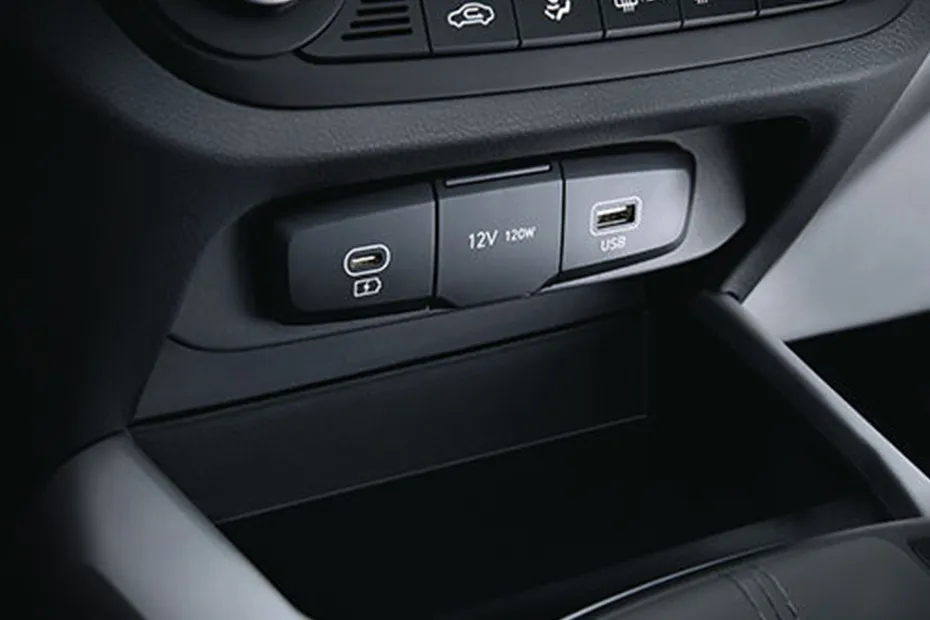 Hyundai Grand i10 Nios Center Tunnel with attached Smartphone