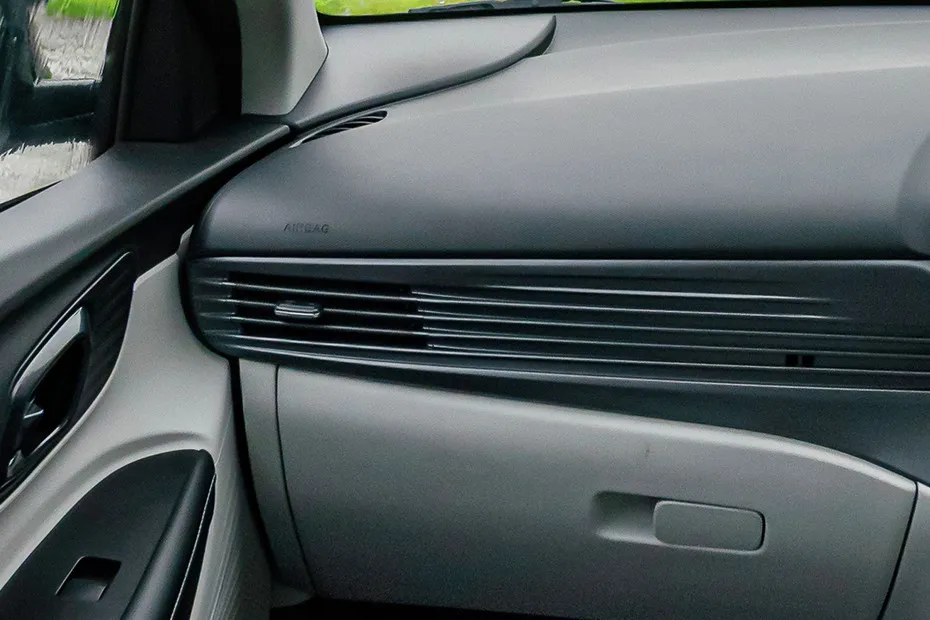Hyundai i20 Central AC Vent