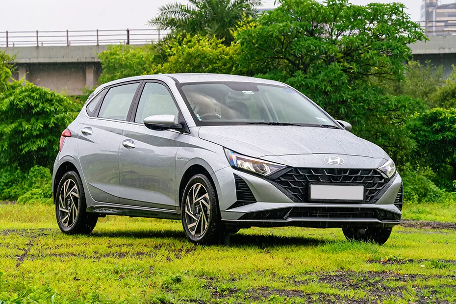 Hyundai i20 Front Right Quarter View