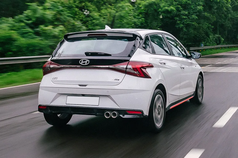Hyundai i20 N-Line Driving: Rear Right Three Quarter View