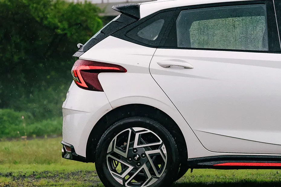 Hyundai i20 N-Line Rear Reflector