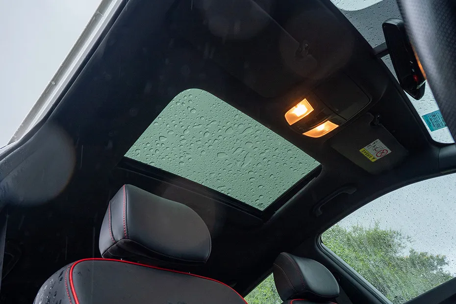 Hyundai i20 N-Line Sunroof Control