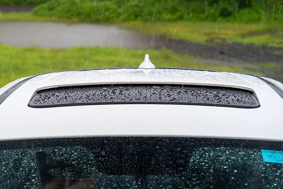 Hyundai i20 N-Line Sunroof (Outside View)