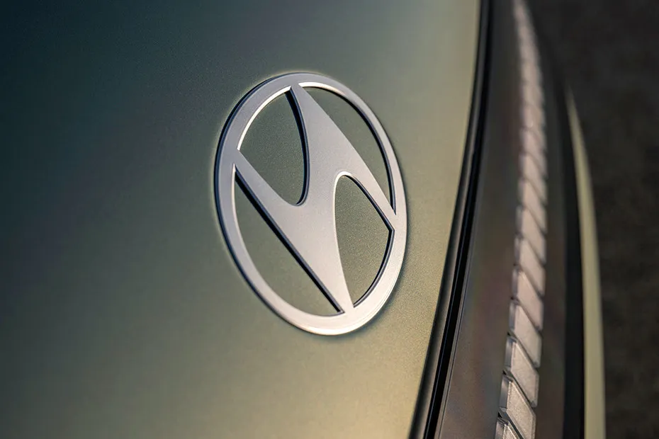 Hyundai IONIQ 9 Front Grill - Logo
