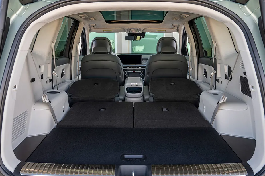 Hyundai IONIQ 9 Seats (Turned Over)