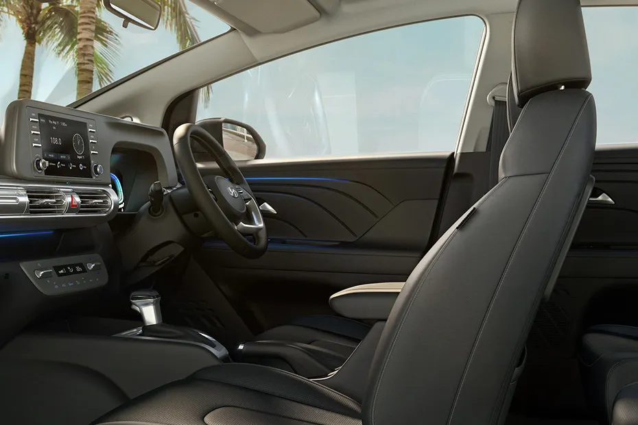 Hyundai Stargazer Door view of Driver seat