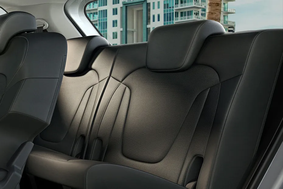 Hyundai Stargazer Interior Image
