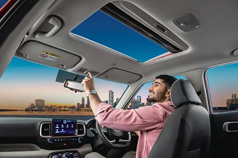 Hyundai Venue Sun Roof/Moon Roof