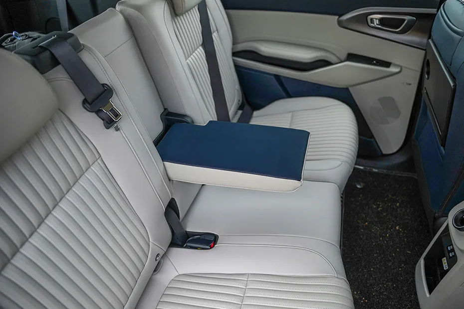Kia Carens Clavis EV Centre Armrest (Rear)