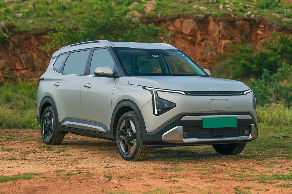 Kia Carens Clavis EV Front Right Quarter View