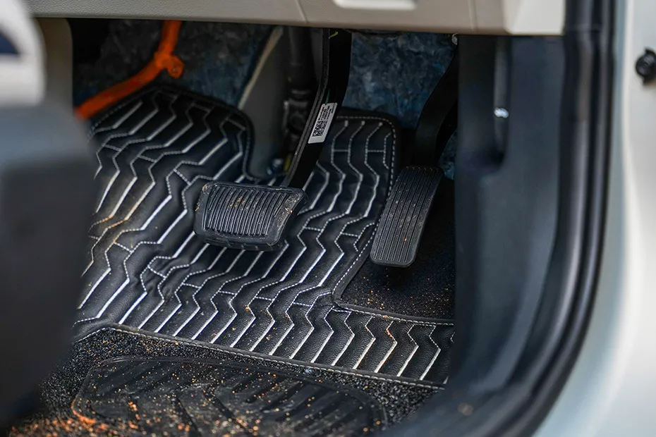 Kia Carens Clavis EV Pedals