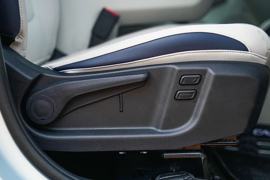 Kia Carens Clavis EV Powered Driver's Seat