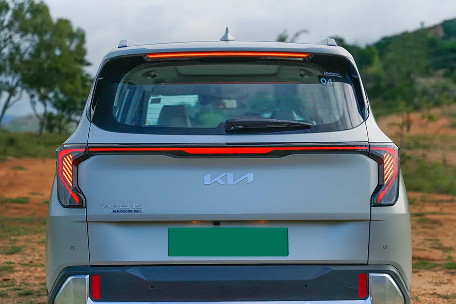 Kia Carens Clavis EV Rear Windshield