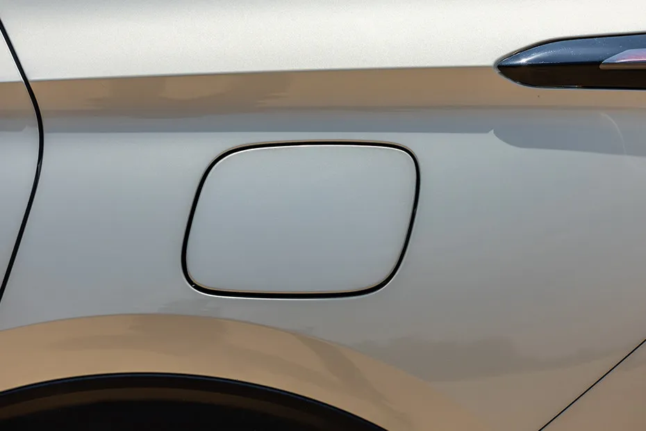 Kia Carens Clavis Fuel Lid (Closed)