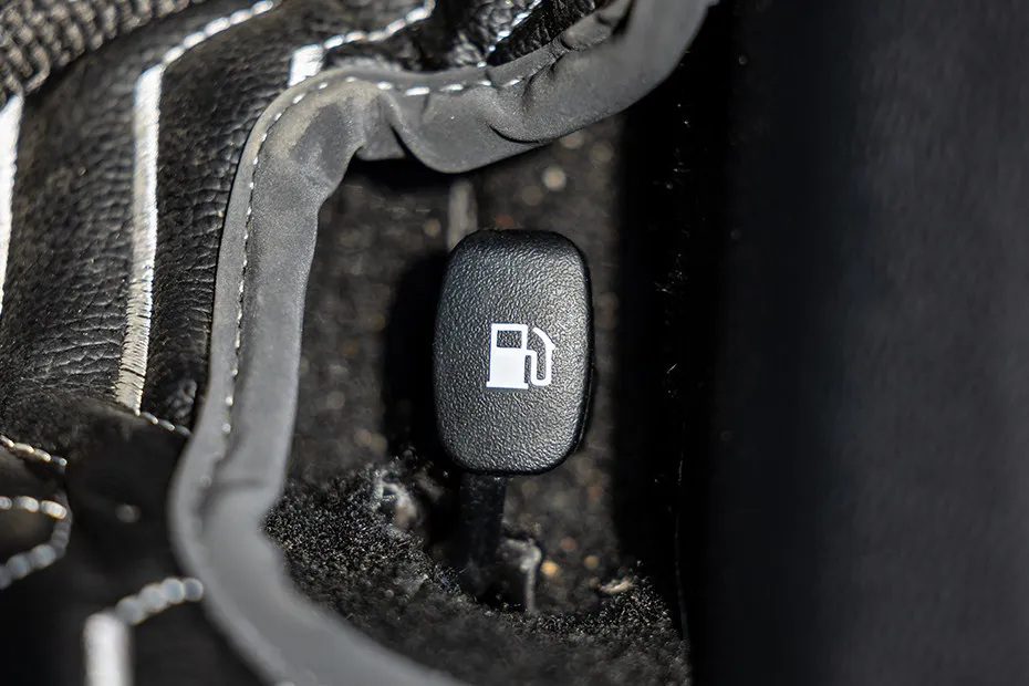 Kia Carens Clavis Fuel Lid Release