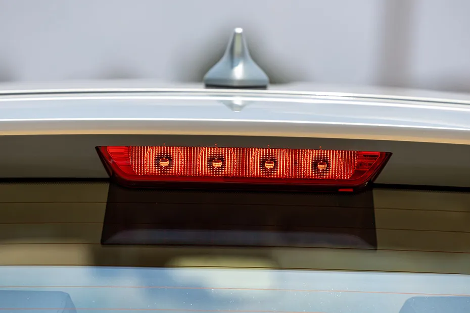 Kia Carens Clavis High Mount Stop Lamp