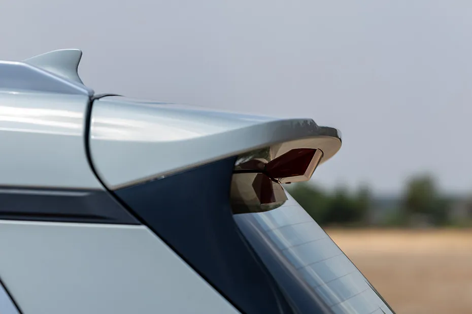 Kia Carens Clavis Rear Spoiler