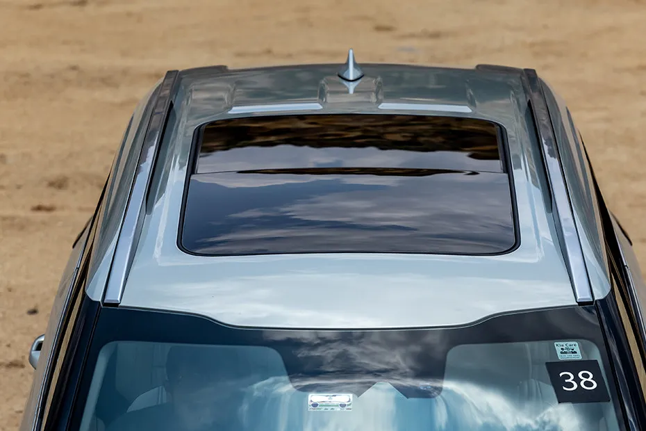 Kia Carens Clavis Sunroof (Outside View)