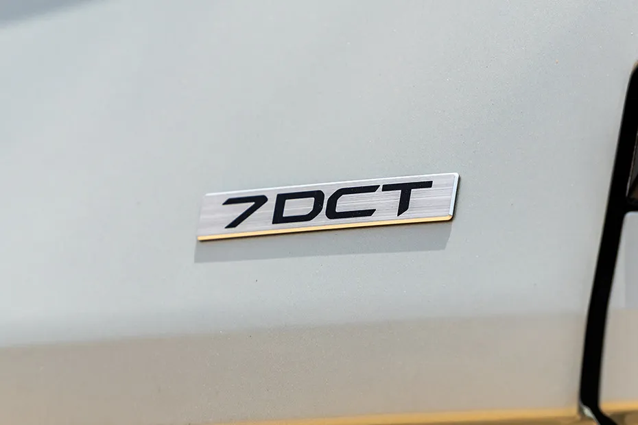 Kia Carens Clavis Transmission Badge