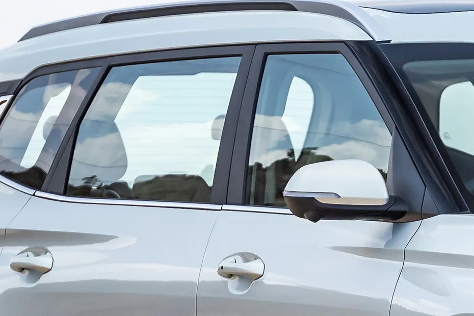 Kia Carens Clavis Window Line