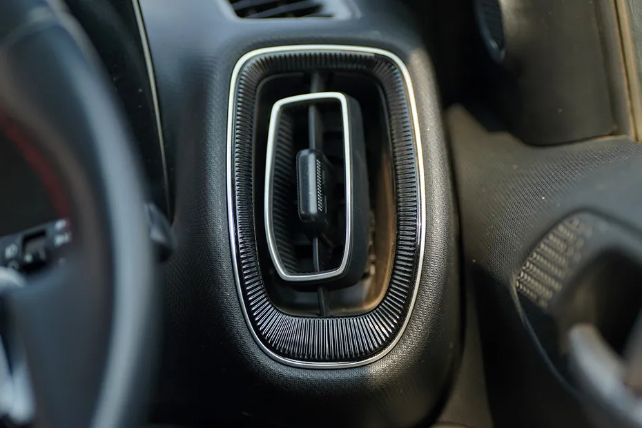 Kia Sonet Driver's Side AC Vent