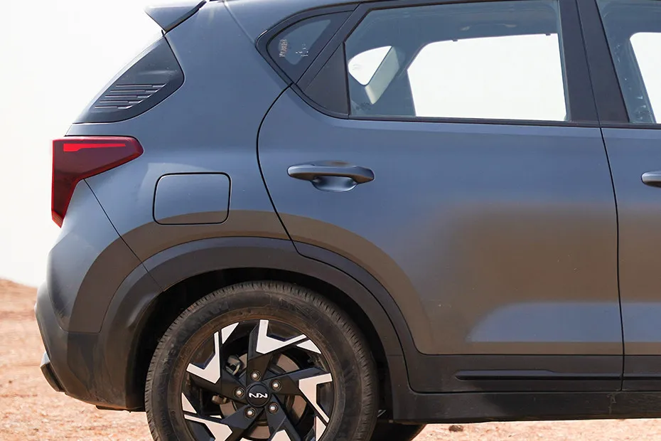 Kia Sonet Rear Fender