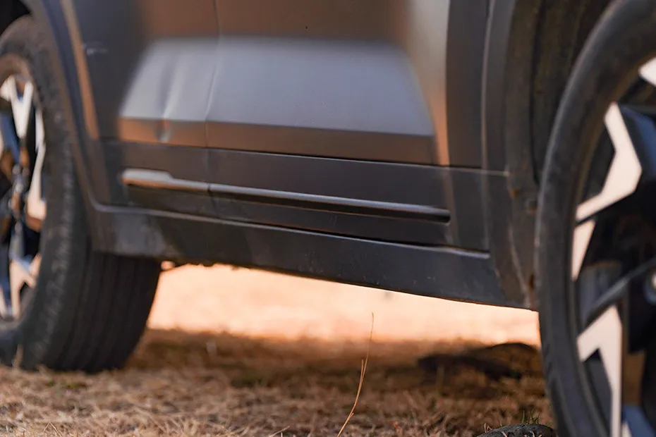 Kia Sonet Side Skirt