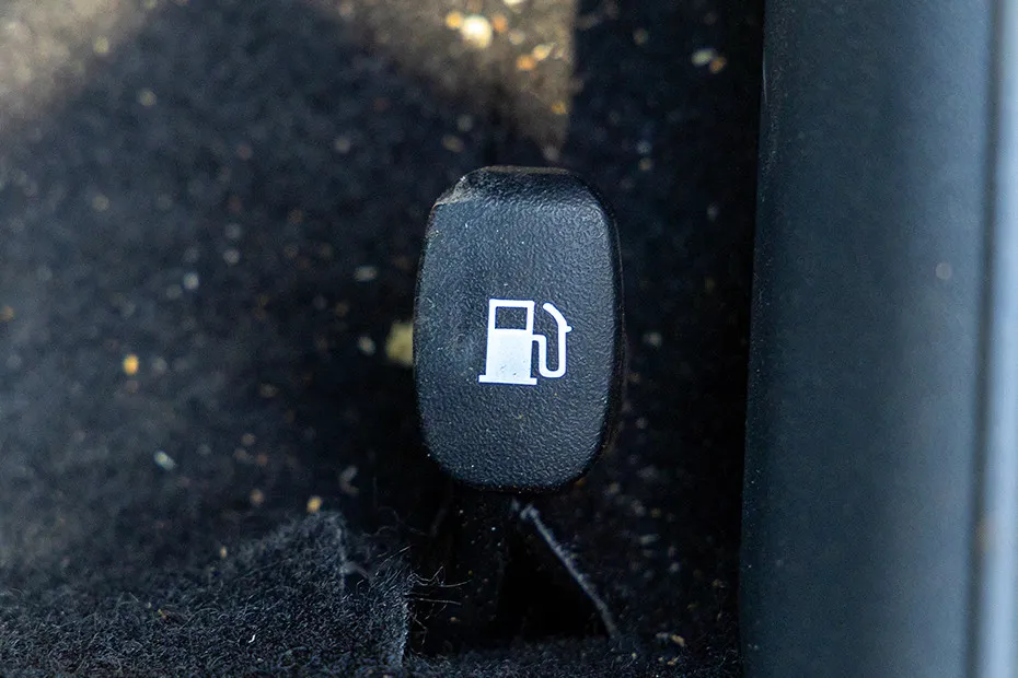 Kia Syros Fuel Lid Release