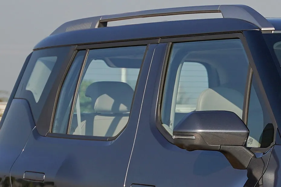 Kia Syros Window Line