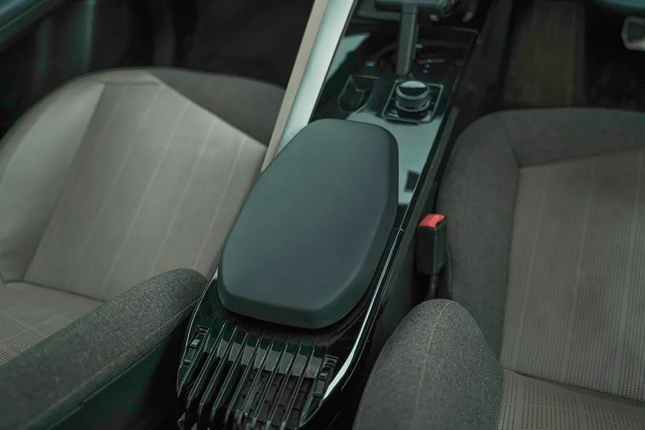 Mahindra BE 6 Front Armrest