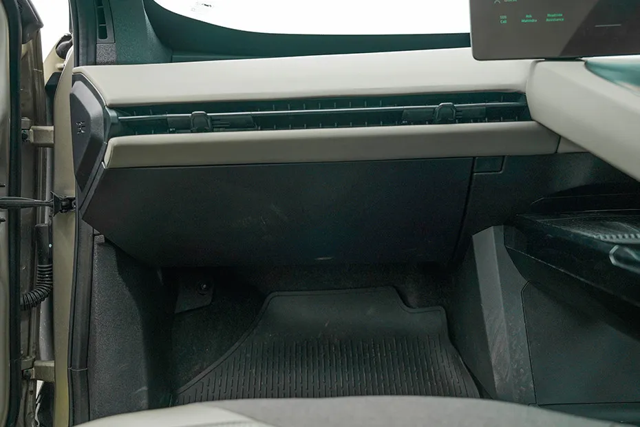 Mahindra BE 6 Glovebox (Closed)