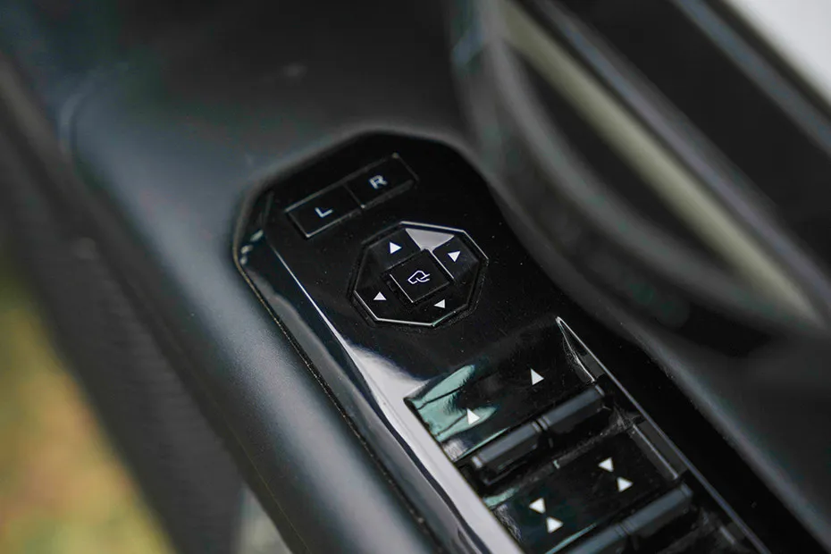 Mahindra BE 6 Mirror Adjustment Controls