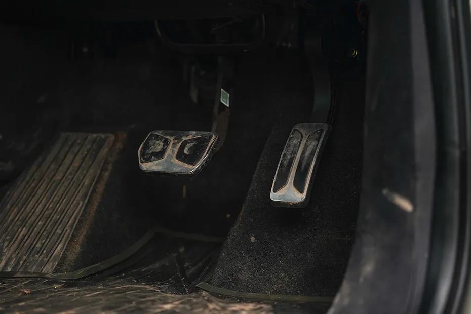 Mahindra BE 6 Pedals