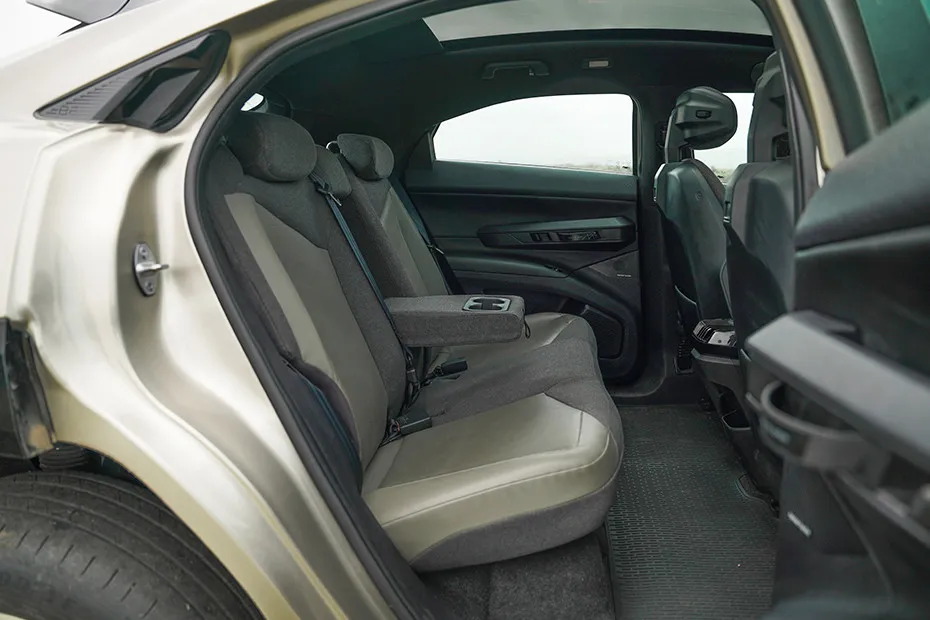 Mahindra BE 6 Rear Seats With Arm Rest