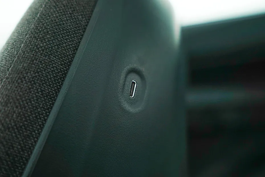 Mahindra BE 6 USB Charging Port (Rear)