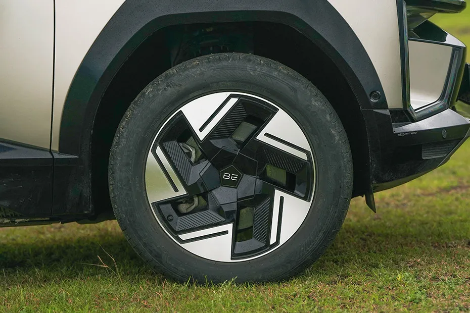 Mahindra BE 6 Wheel Cap