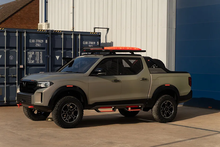 Mahindra Global Pik Up Exterior Image