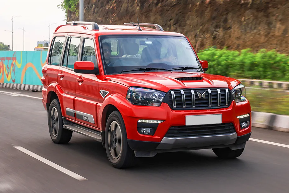 Mahindra Scorpio Driving: Front Right Quarter View