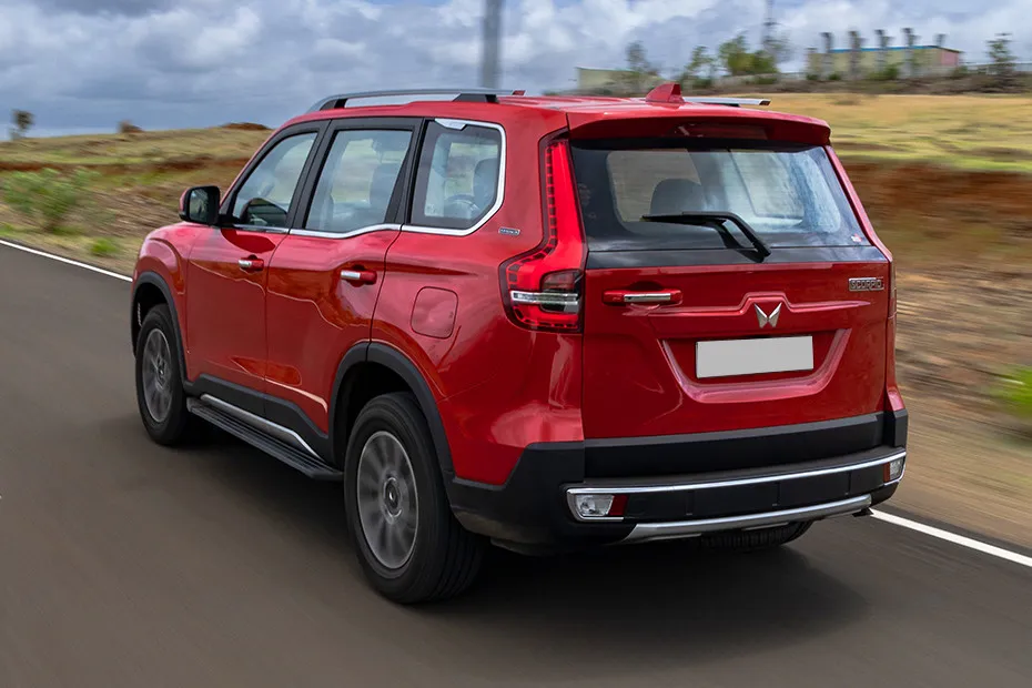 Mahindra Scorpio N Driving: Rear Left Three Quarter View