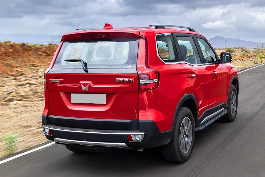 Mahindra Scorpio N Driving: Rear Right Three Quarter View