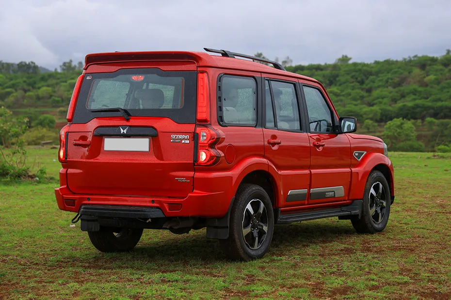Mahindra Scorpio Rear Right Three Quarter View