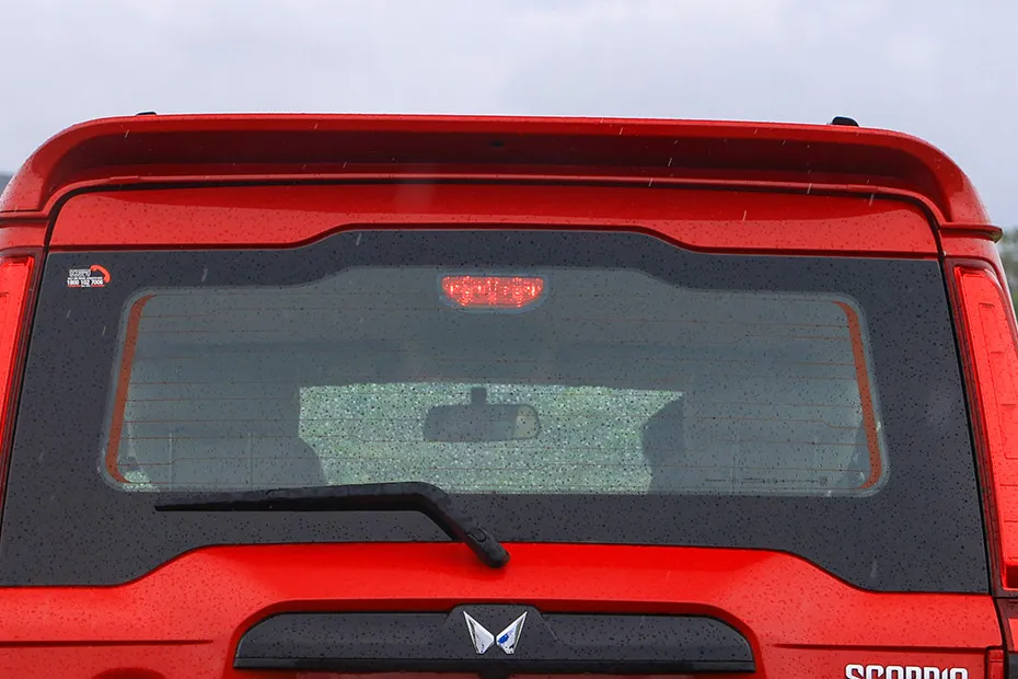 Mahindra Scorpio Rear Windshield