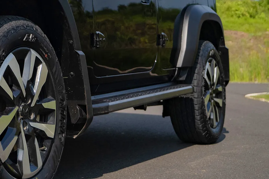 Mahindra Thar ROXX Side Step