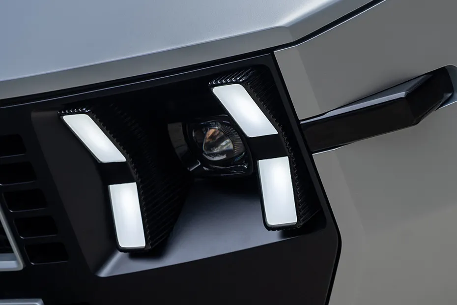 Mahindra Vision T Headlight